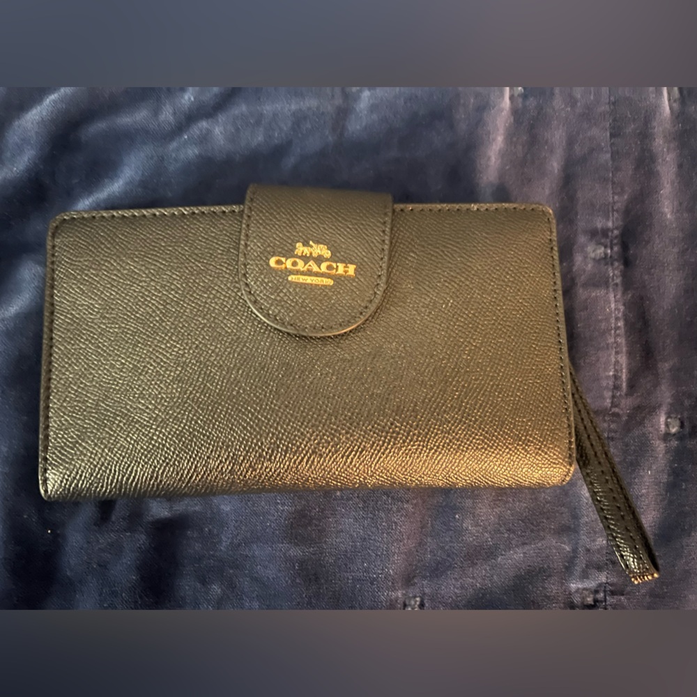 Coach large black tech phone wallet in Crossgrain leather